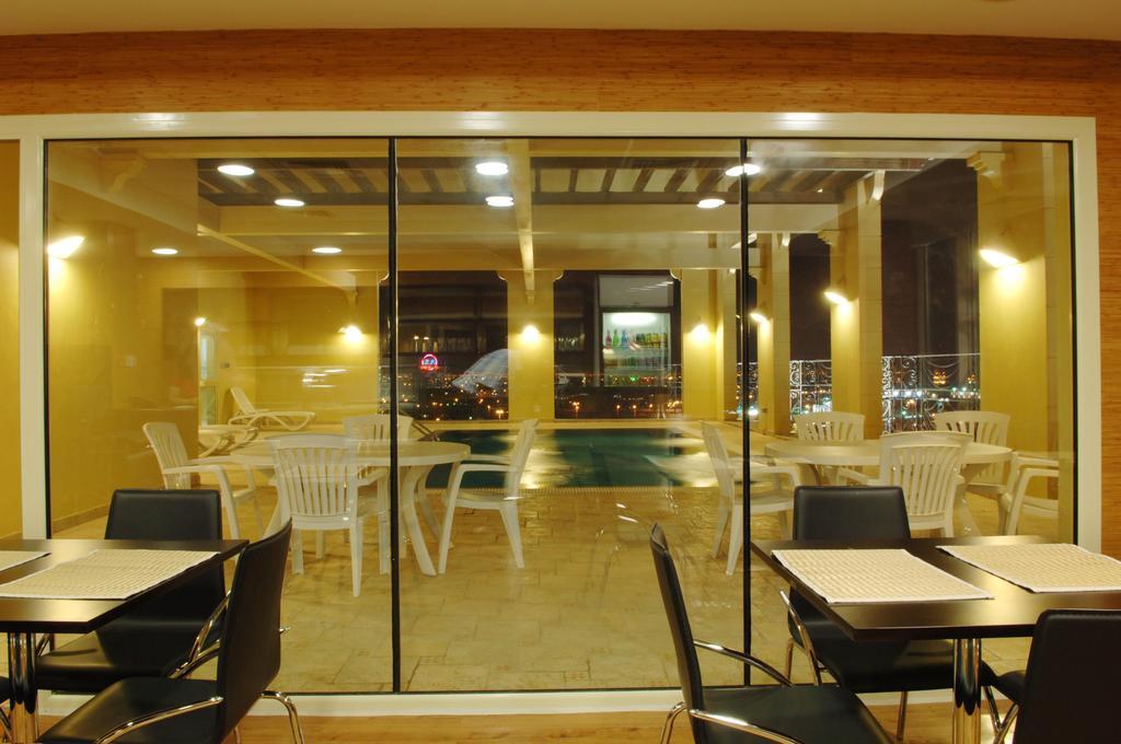 Ferienwohnung Tariq Almoayed Tower Manama Exterior foto